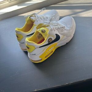 Nike Air Max Sneakers Excee “Go the Extra Smile”